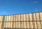 Walpolelap-and-cap-timber-fencing-3.jpg; ?>